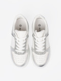 Sneakers bianche e argento con dettagli lucidi