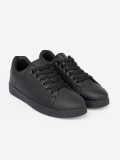 Sneakers nere con finitura opaca