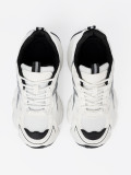 Sneakers bianche e nere comode con rete