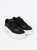 Sneakers nere classiche con suola spessa