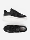 Sneakers nere classiche con suola spessa