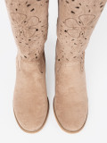 Stivali beige in suede sopra il ginocchio