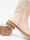 Stivaletti moderni beige chiaro con design semplice