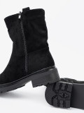 Stivaletti eleganti con suola nera spessa