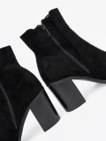 Stivaletti neri in suede con tacco a blocco