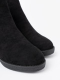 Stivaletti neri in suede con inserto elastico