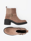 Stivaletti beige eleganti con tacco stabile