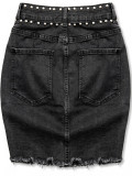 Gonna jeans nera con borchie argento