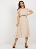 Abito midi beige con taglio svasato e plissettature