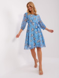 Abito oversize blu con stampa floreale