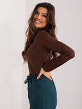 Elegante blusa marrone con colletto