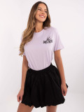 T-shirt viola stilosa con stampa