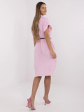 Abito rosa semplice con colletto
