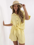 Camicia gialla elegante con maniche corte