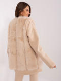Gilet beige in eco-pelliccia con fodera