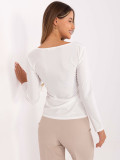Elegante blusa bianca con maniche lunghe