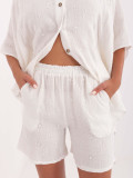 Completo bianco con maniche 3/4 e pantaloni corti