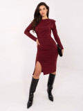 Abito midi elegante bordeaux con maniche lunghe e arricciature
