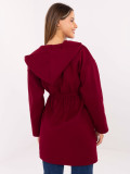 Cappotto bordeaux da mezza stagione con cappuccio e cintura