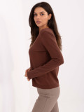 Maglione marrone con scollo a V