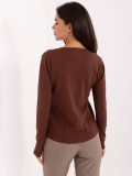 Maglione marrone con scollo a V