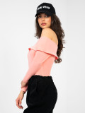 Blusa arancione con spalle scoperte