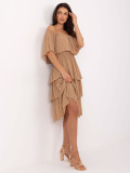 Elegante abito svasato in colore camel