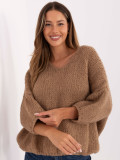 Maglione camel elegante con maniche 3/4