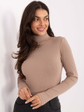 Blusa beige a costine con collo alto