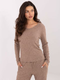Maglione beige a costine con scollo a V