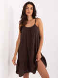 Abito elegante a campana in marrone scuro