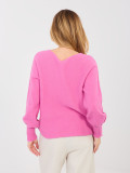 Maglione rosa con scollo a V e maniche a palloncino