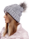 Cappello grigio scuro con motivo a treccia