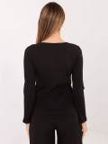 Blusa nera a costine con scollo a V e bottoni