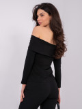 Crna bluza s otkrivenim ramenima i 3/4 rukavima