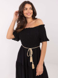 Elegante abito nero svasato
