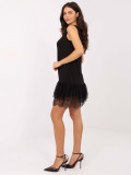 Crna lepršava mini haljina s čipkom