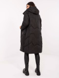 Cappotto lungo nero trapuntato con cappuccio