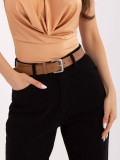 Crne mom jeans hlače s remenom