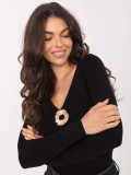 Maglione nero a costine con scollo a V