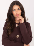 Elegante maglione marrone con colletto e chiusura a bottoni a pressione