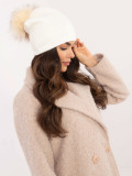 Elegante berretto ecru con pompon
