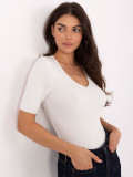 Maglione ecru a costine con scollo a V
