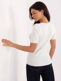Maglione ecru a costine con scollo a V
