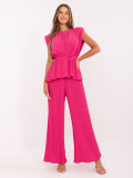 Completo elegante in rosa