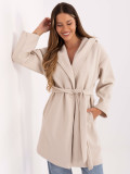 Cappotto beige chiaro da mezza stagione con cappuccio e cintura