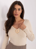 Elegante maglione beige con scollo a V