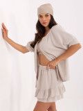 Set elegante in tonalità beige chiaro