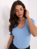 Maglione azzurro a costine con scollo a V