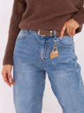 Jeans carrot blu a vita alta con cintura